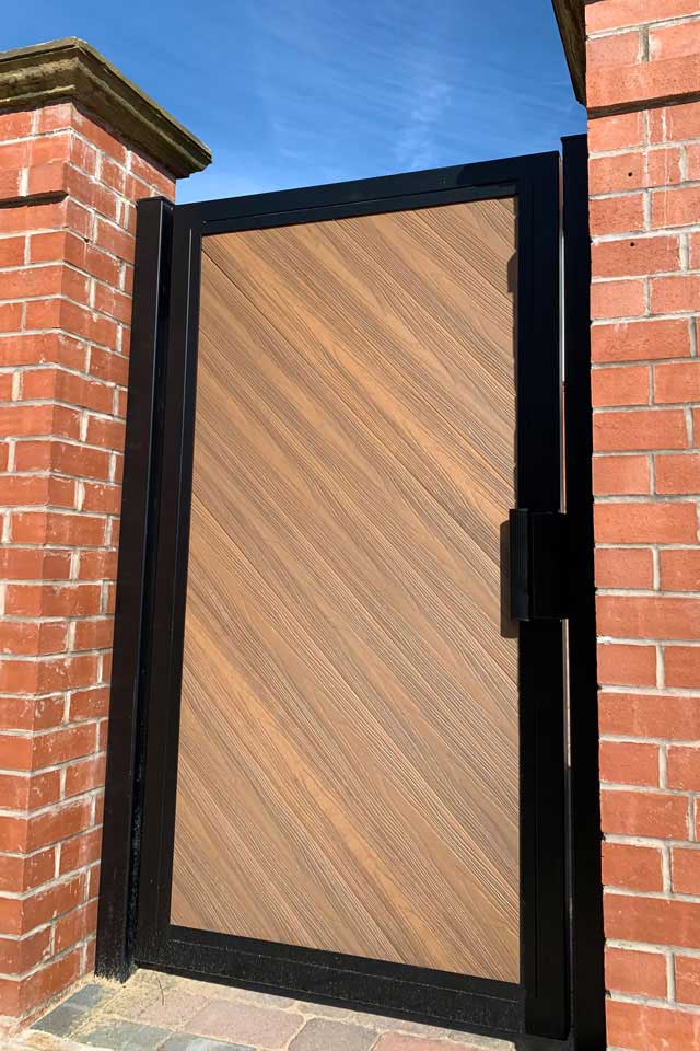 Modern Composite Side Gate